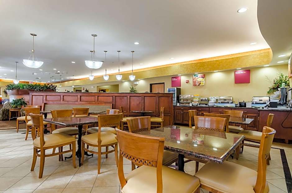  Comfort Suites Salina South