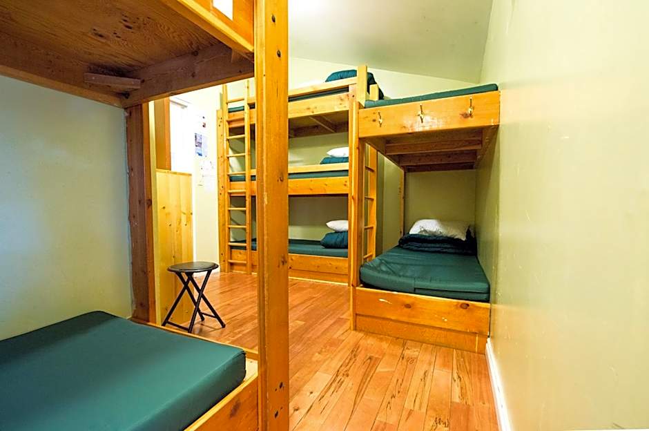 Canmore Alpine Hostel - Alpine Club of Canada