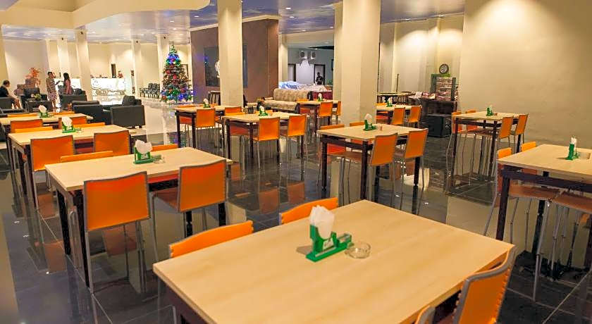 Mahkota Hotel Genteng