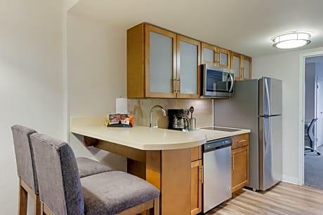 Suite Two Queen Beds