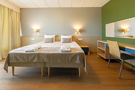 Suite with Sauna and Spa Access
