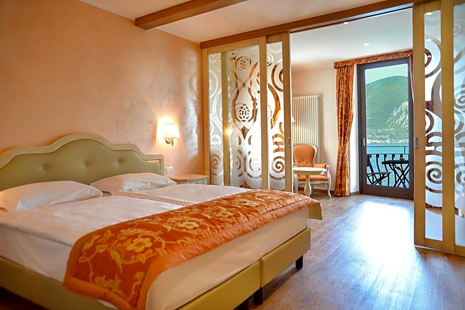 Lake Front Hotel Brenzone