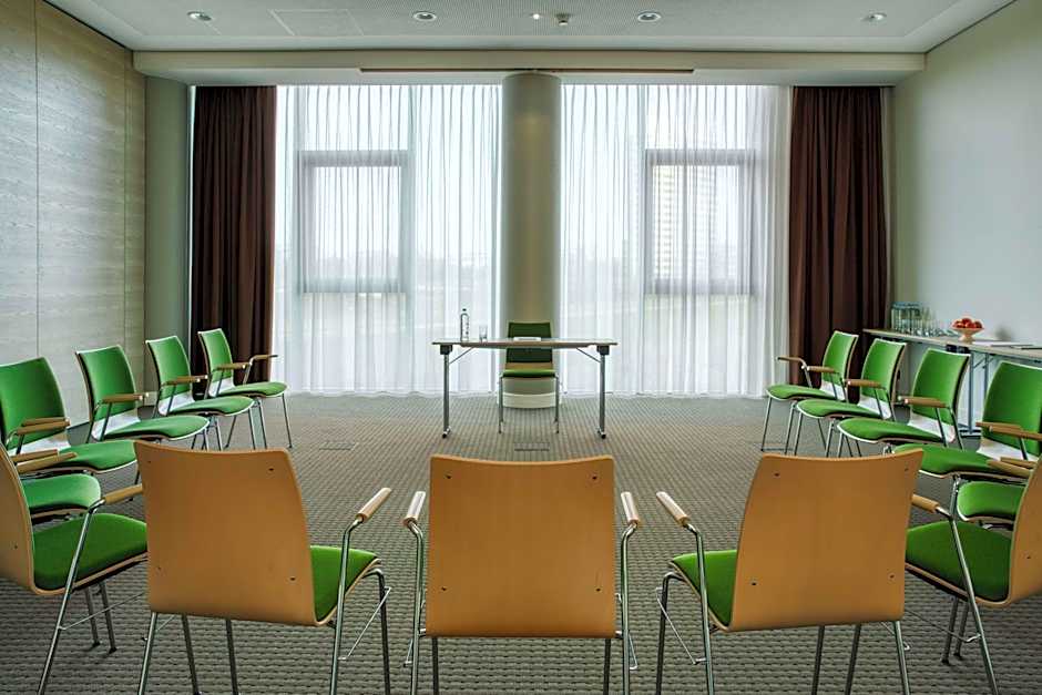 IntercityHotel Amsterdam Airport