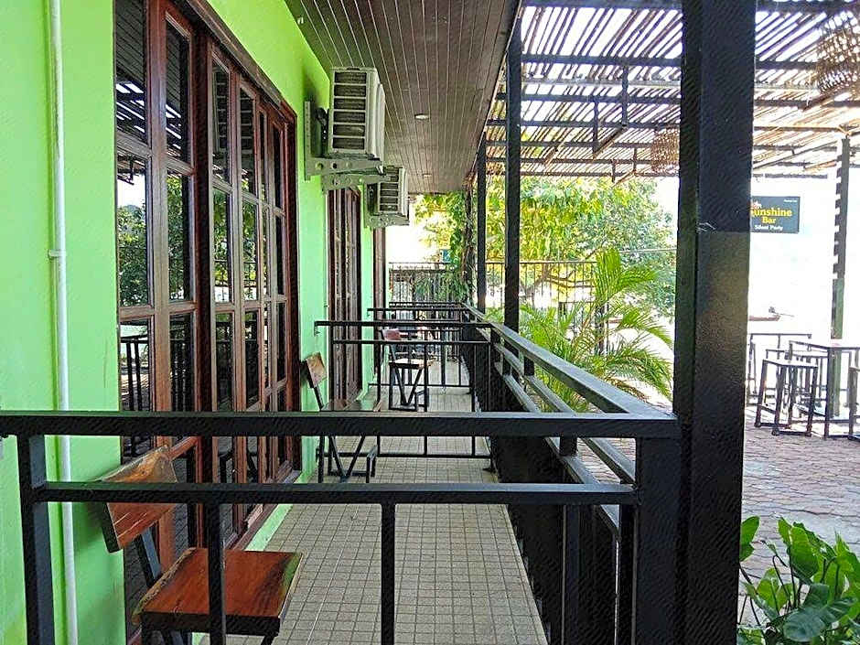 Phi Phi Green House