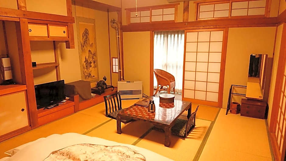 Historical Ryokan SENYUKAN