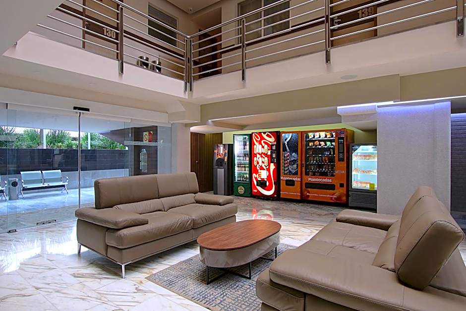 Econo Express Hotel