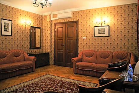 Apartment (4 Adults)