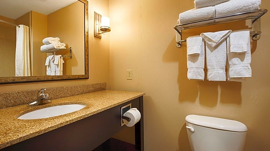 Best Western Plus Goodman Inn & Suites