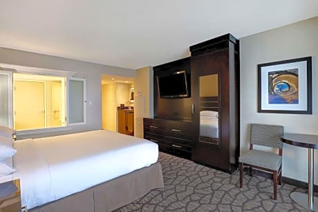 Premium Suite with 1 King, Sofa Bed & view of Niagara Falls & American Falls – Floors 32-35