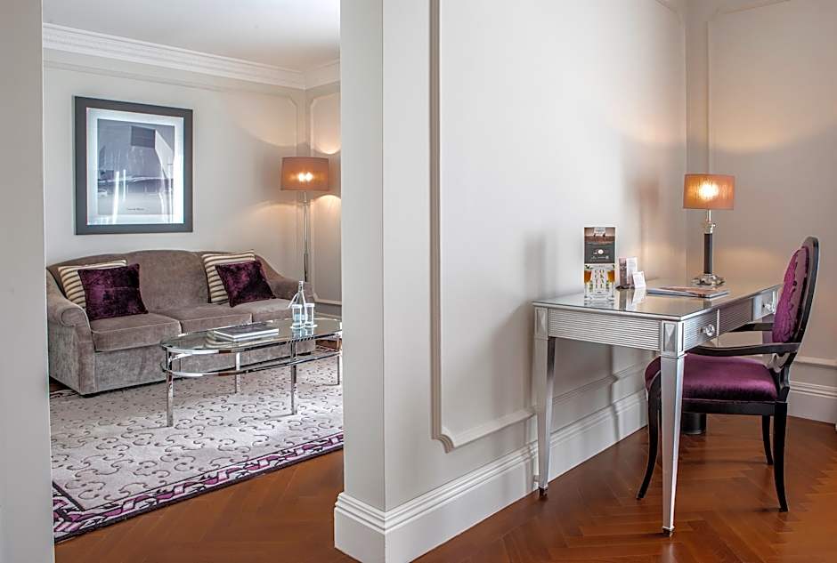 Photo 1 of 10 of Panoramic Suite