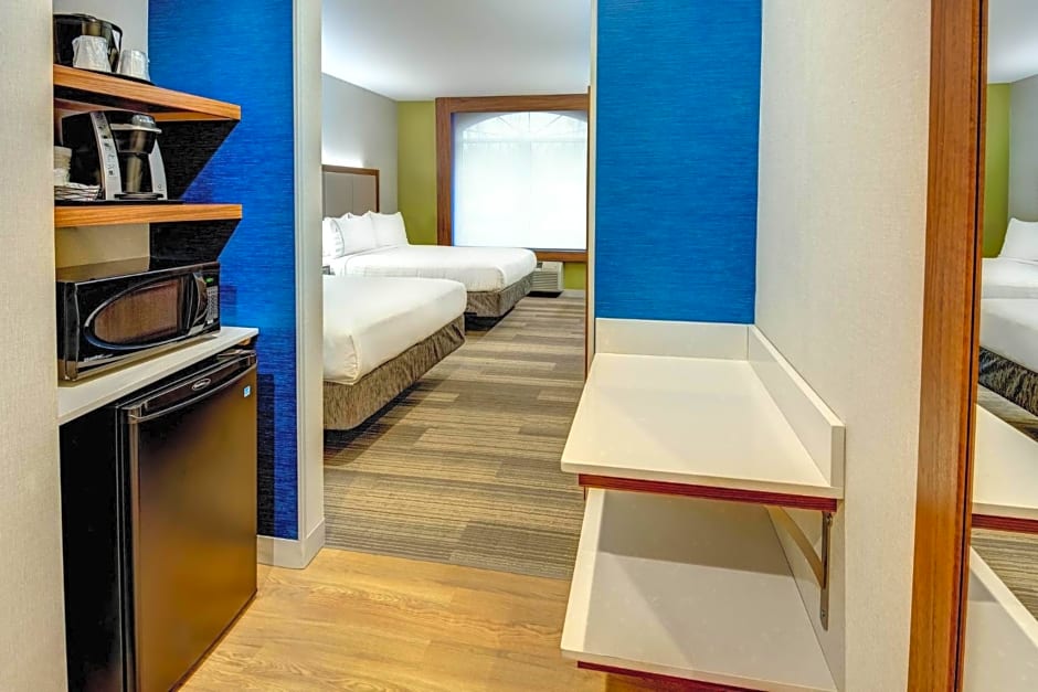 Holiday Inn Express Woodbridge By IHG