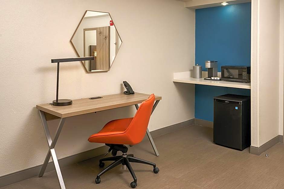 Holiday Inn Express Hotel & Suites Kendall East-Miami By IHG