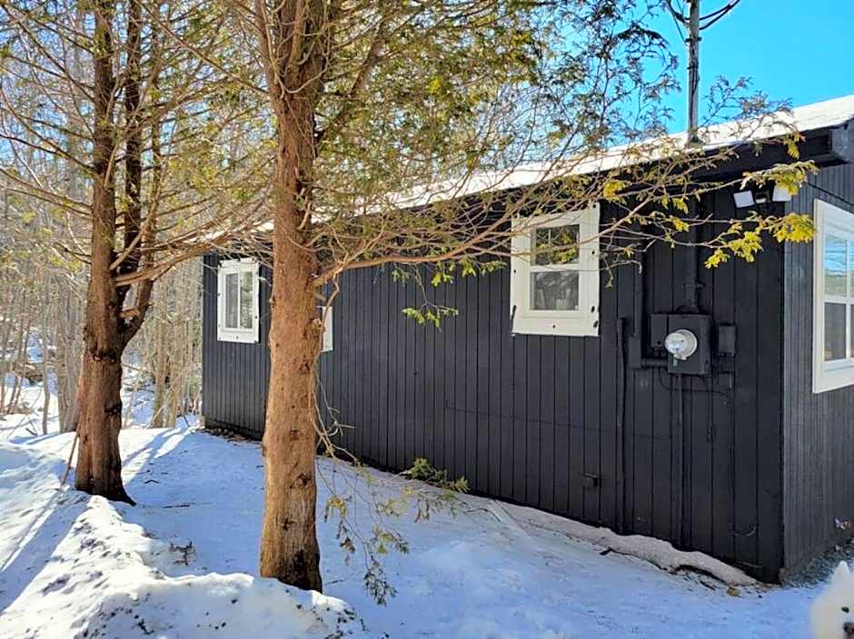 The Old Kettle Cabin with Hot Tub
