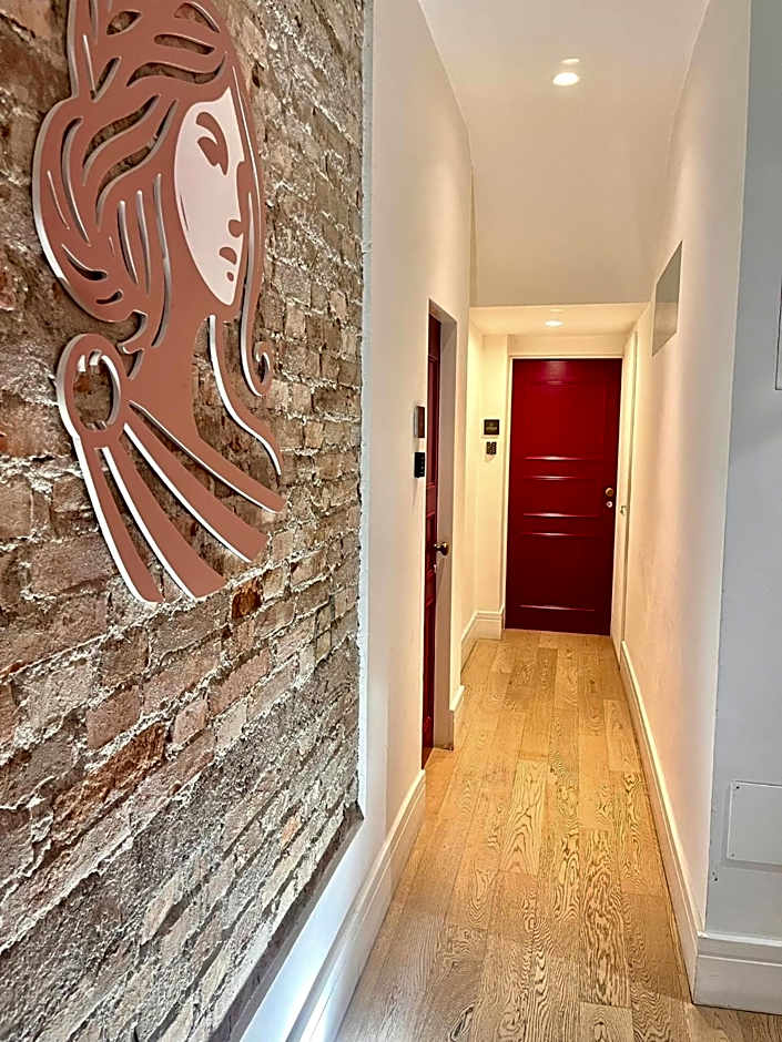 Athena Luxury Rooms