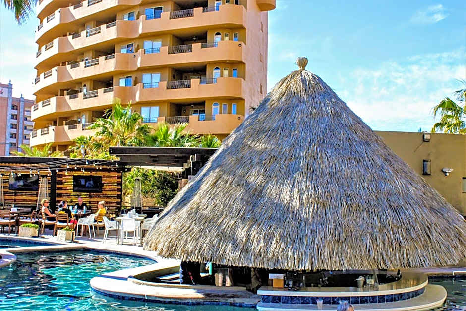 Bella Sirena 305-A - Elegant Oceanview Condo on Beachfront Resort