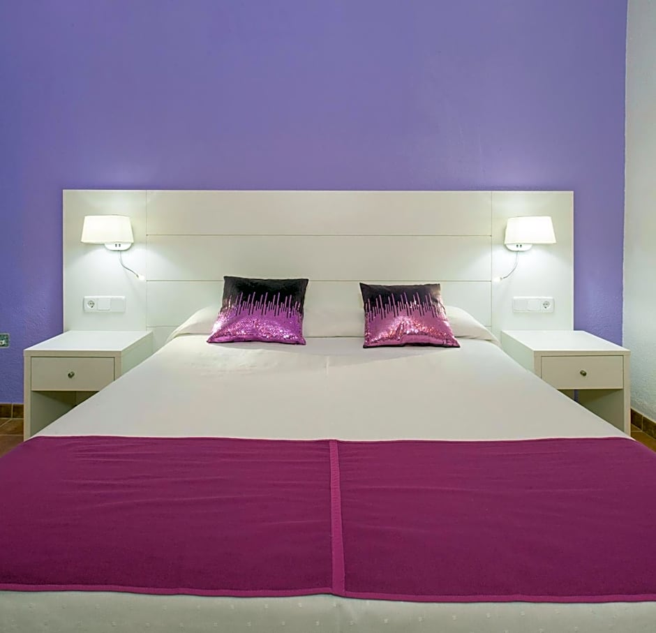 Hostal Adelino