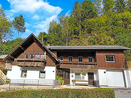 Apartment Feld am See near Ski Slopes