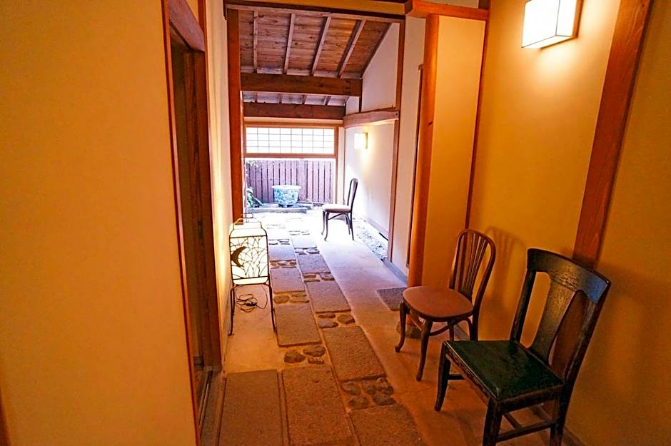 Yufuin Onsen Kishokaiuntei Muzinzo