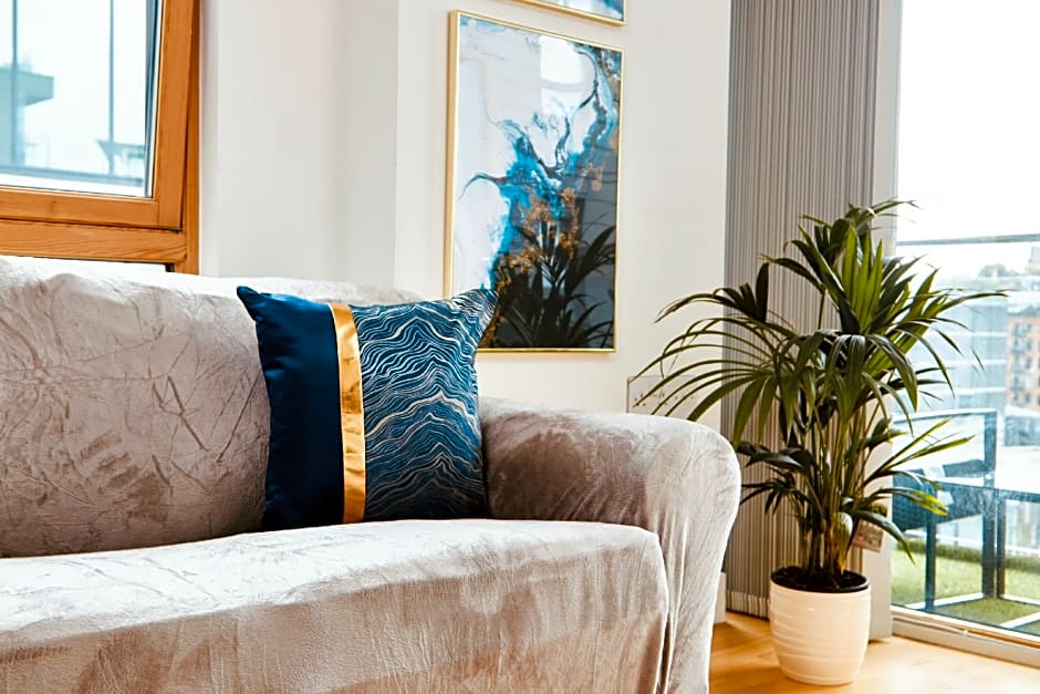 Deluxe City Centre Apt Balcony View Free Parking