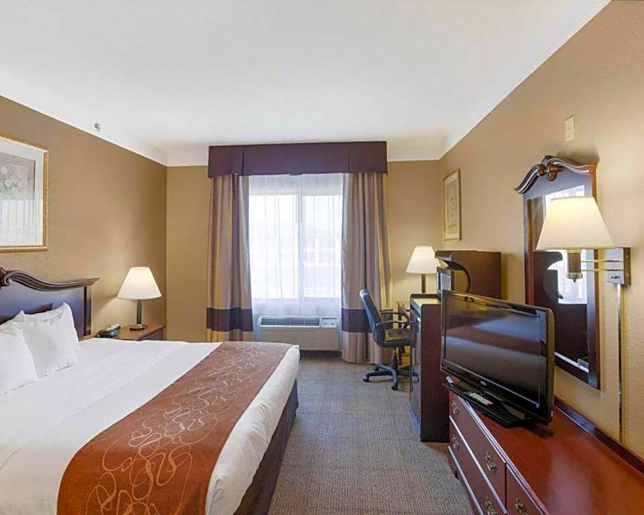 Comfort Suites Plainview