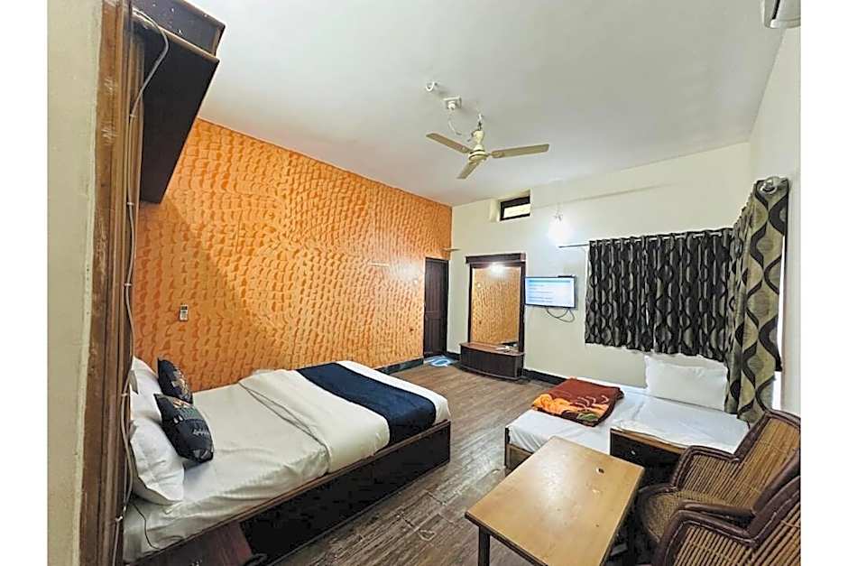 Hotel SSR Palace Mount Abu