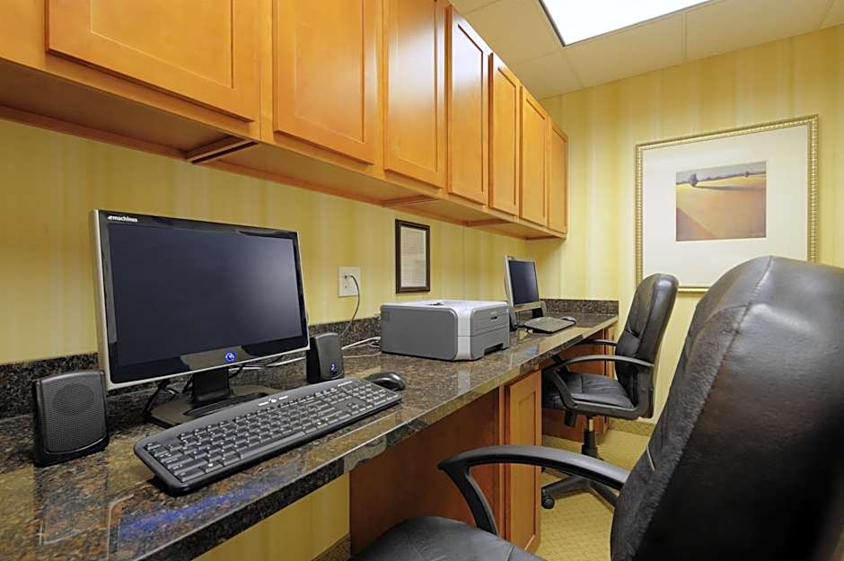 Country Inn & Suites by Radisson, Rossford - Toledo South