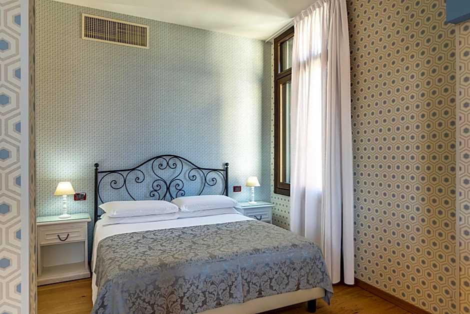 Hotel Atlanta Augustus
