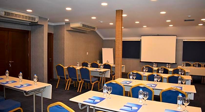 Rhiss Hotel Bostanci