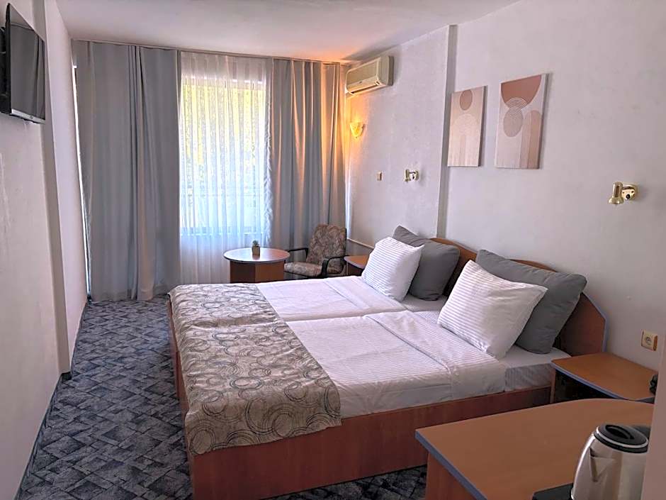 Kamchia Park Hotel - All Inclusive with Free Parking