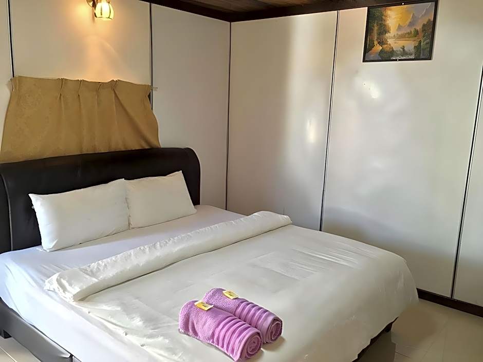 Rasa Senang Villa - Muslim Only