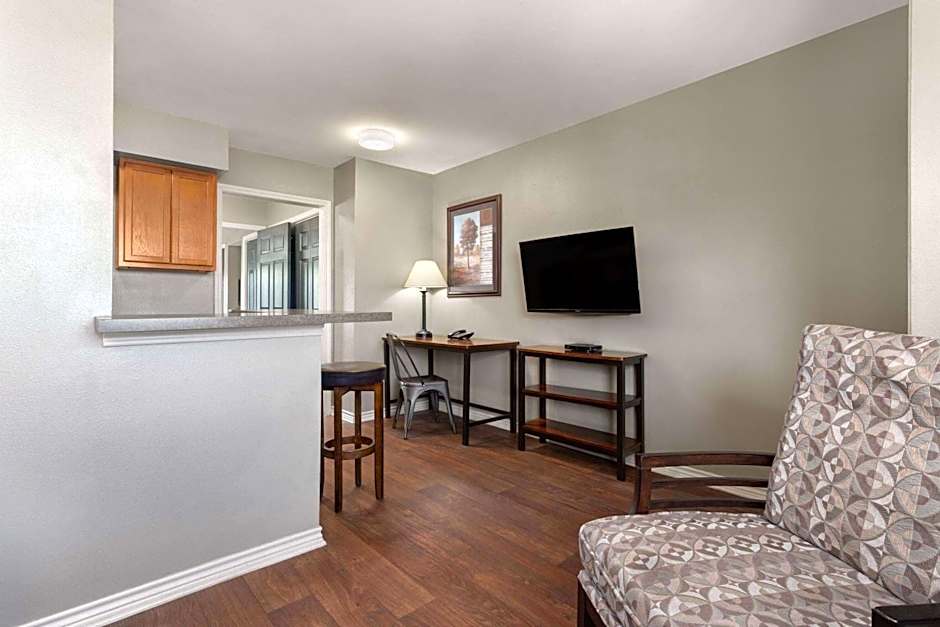 Eagle's Den Three Rivers Texas a Travelodge by Wyndham