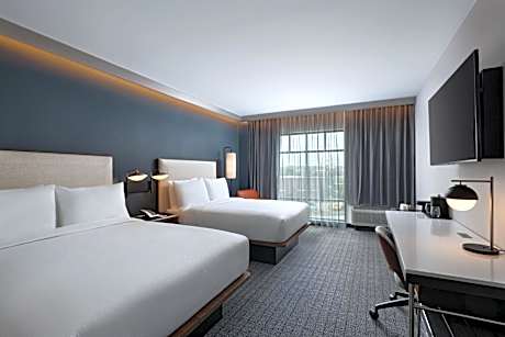 Queen Room with Two Queen Beds - Hearing Accessible
