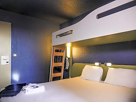 Double Room with Bunk Bed