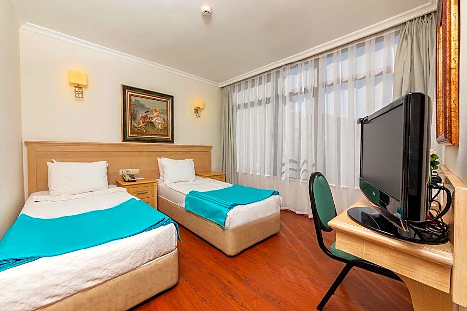 K Maris Hotel