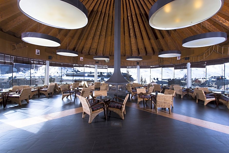 Fun Aragon Hills Hotel & Spa