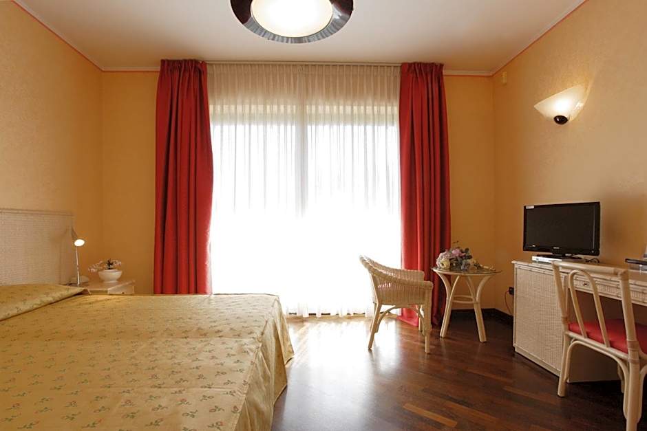 Serravalle Golf Hotel