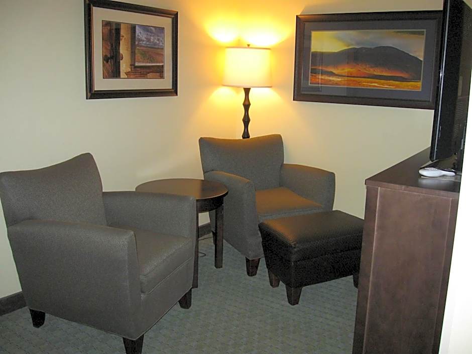 Little Missouri Inn & Suites New Town