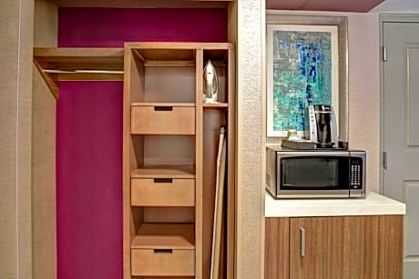 Junior King Suite with Sofa Bed