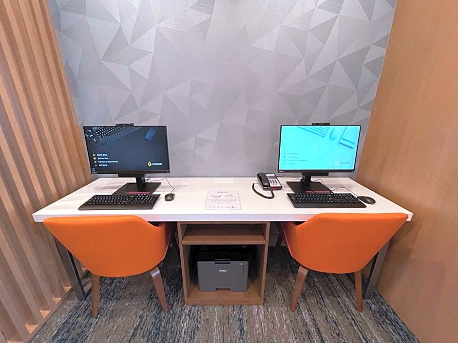 Holiday Inn Express and Suites Ft. Smith Airport By IHG