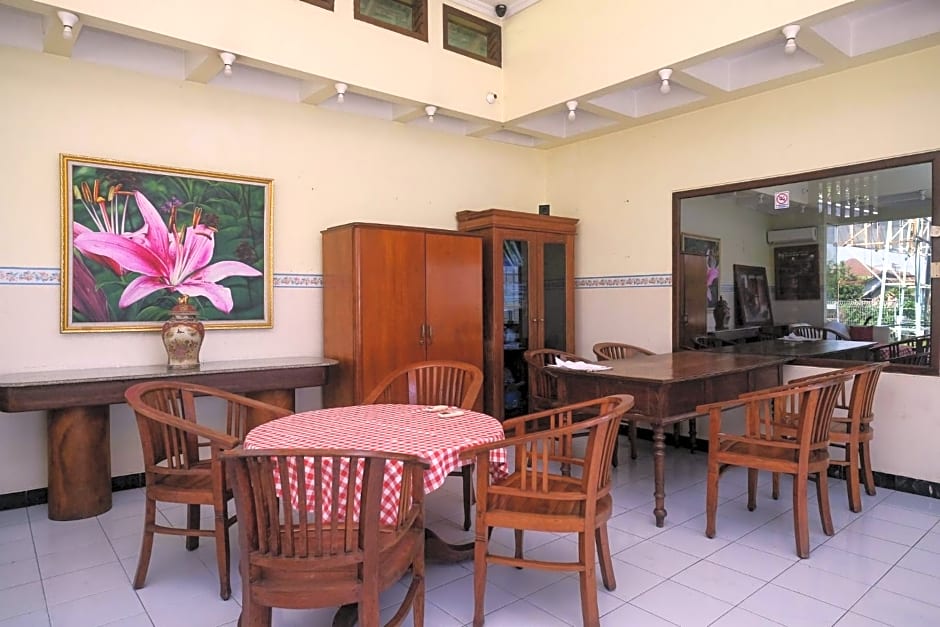 My Cafe Hotel near UGM Yogyakarta Mitra RedDoorz