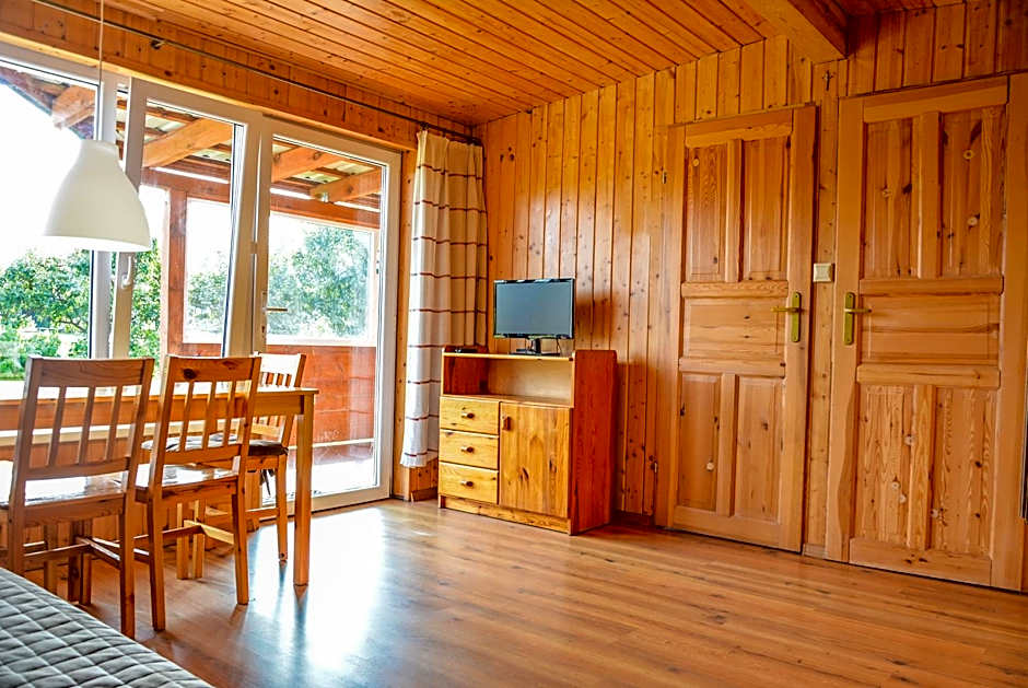 Domki Letniskowe Pod Orzechem Dziwnówek-Wrzosowo