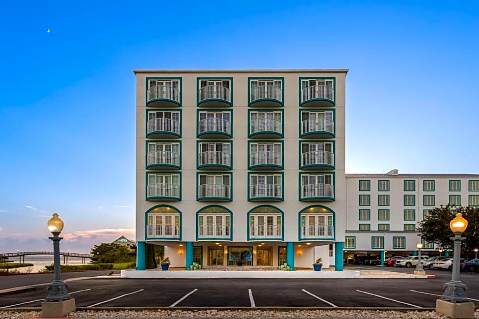 Coconut Malorie Resort Hotel, Ascend Hotel Collection