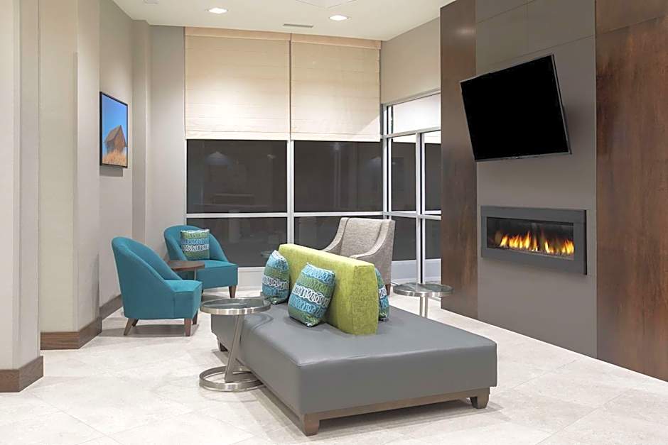 Hilton Garden Inn Omaha Aksarben Village
