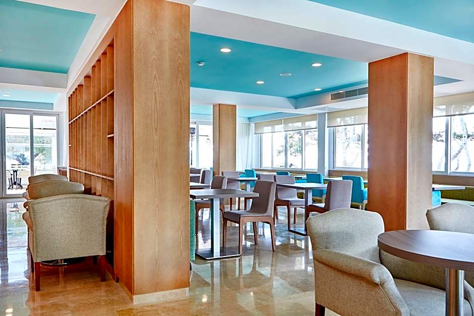 Universal Hotel Laguna