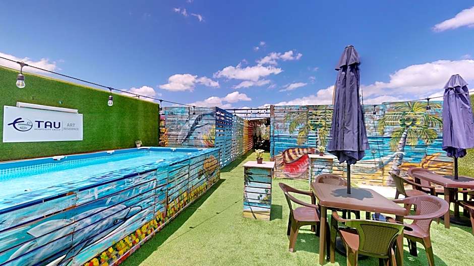 Hotel Tau Art Residence