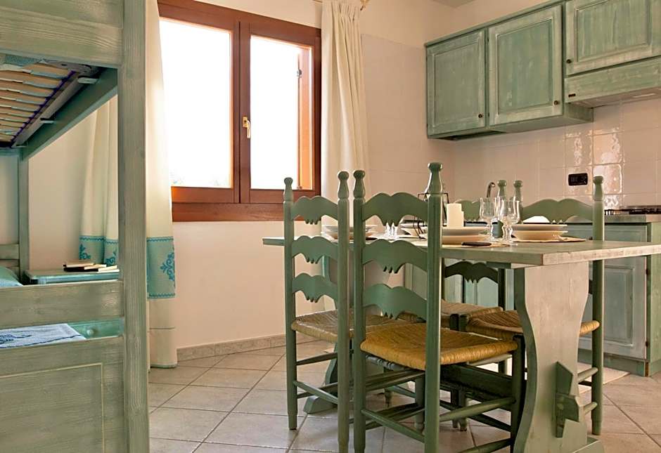 Residence con piscina a Sos Alinos