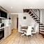 Birds Villa Apartments with Heated Pool - Including Car and Breakfast