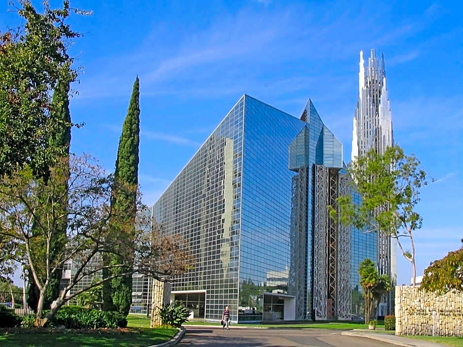 Capri Suites Anaheim