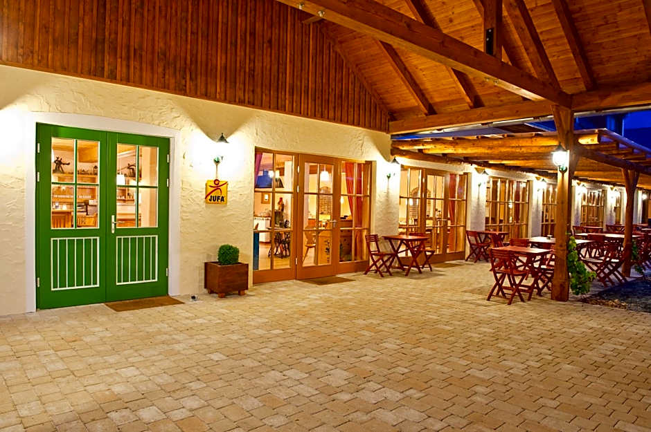 JUFA Hotel Tieschen