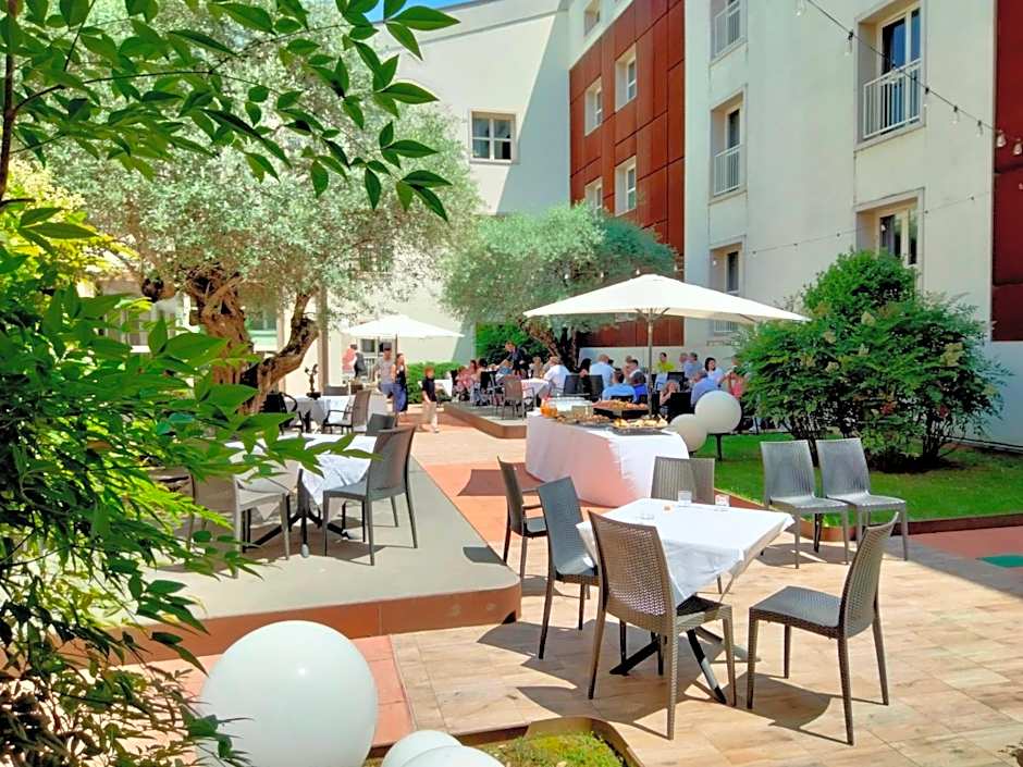 Admiral Park Hotel